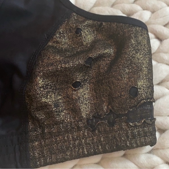 NWOT Sexy Black & Gold Distressed Sports Bra - Picture 6 of 10